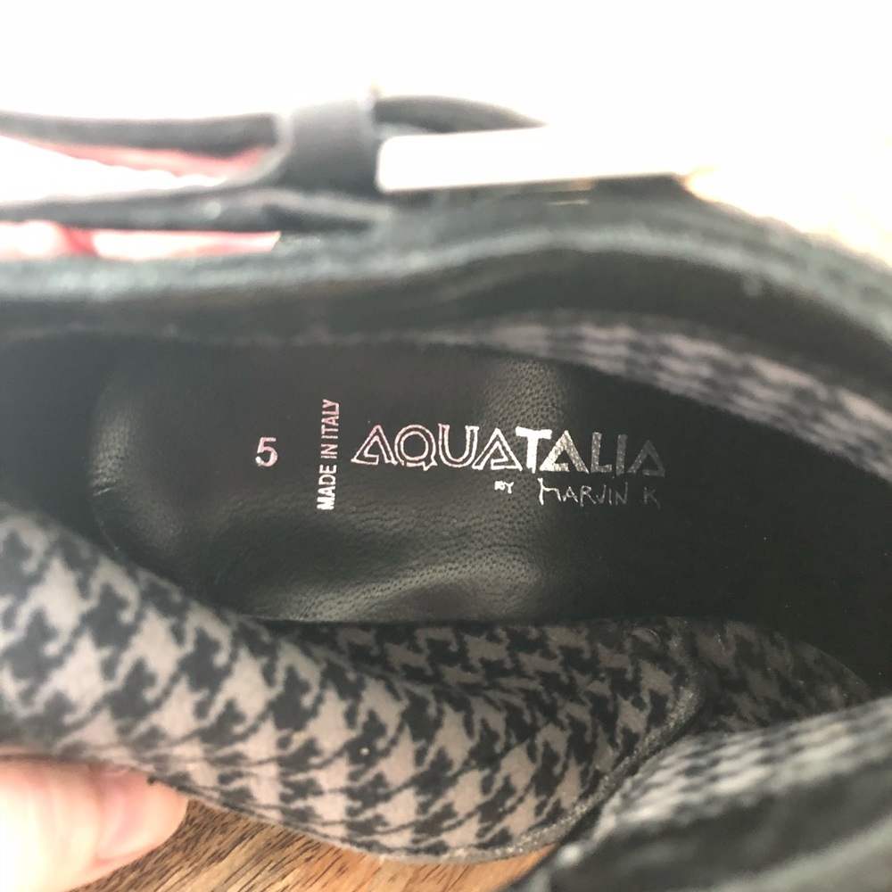 NWOB Aquatalia black leather buckle strap booties - Picture 8 of 8